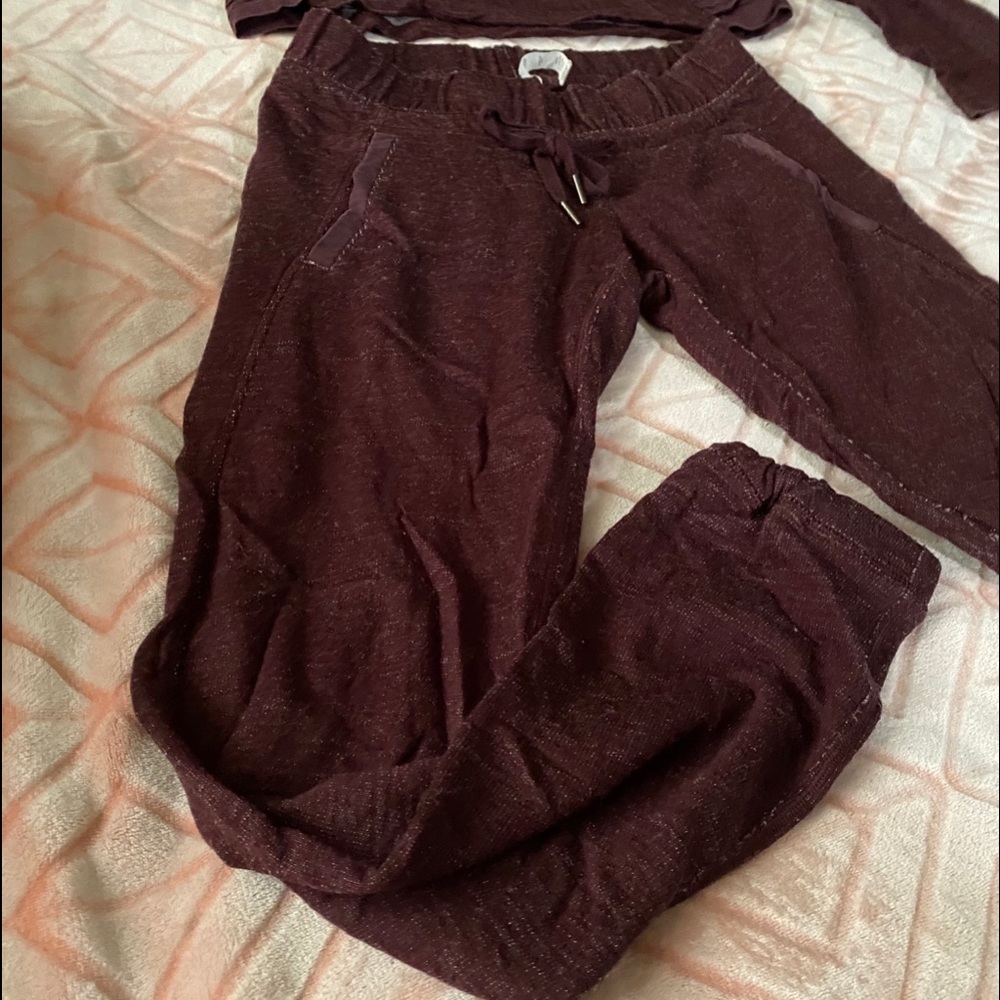 Lululemon sweatsuit - Picture 3 of 10